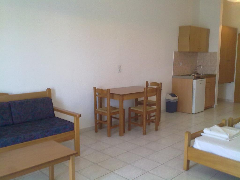 Irilena Apartments Stalida Quarto foto